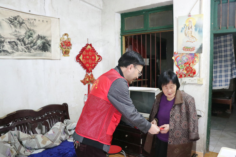 德甲联赛官网党支部开展党员志愿者服务活动