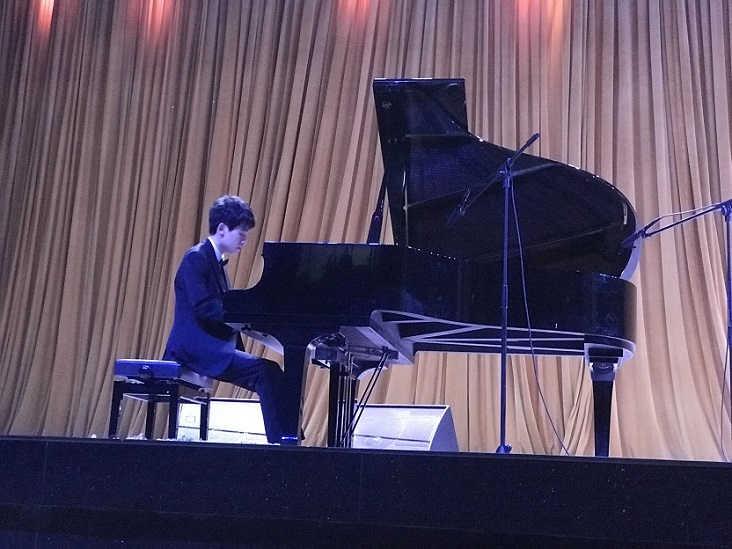 20181018艺术系举办尹路钢琴独奏音乐会照片6.jpg